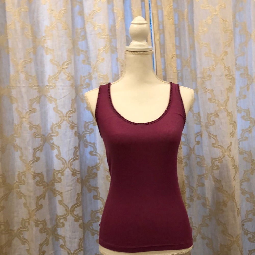 Express purple tank,gently used,like new condition